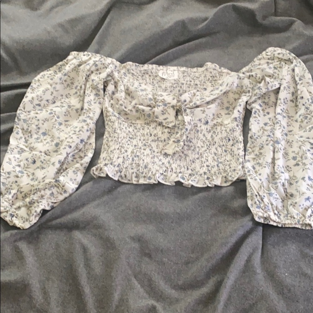 Spring floral crop top with princess sleeves
